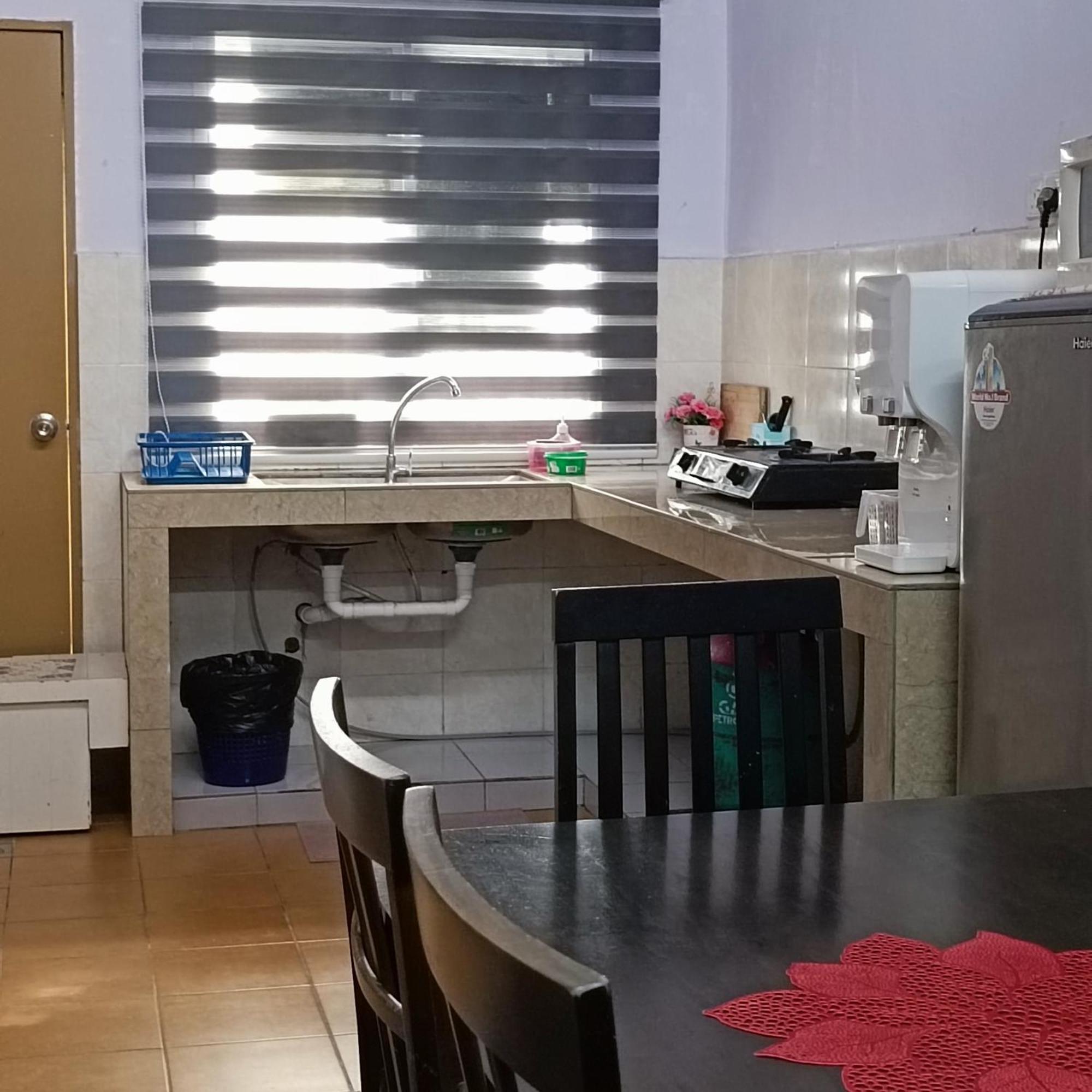 Homestay Lestari Klia Sepang Ngoại thất bức ảnh